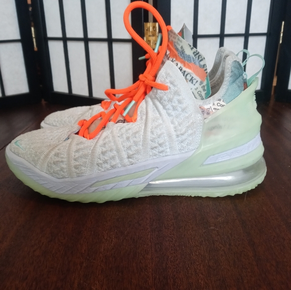 Nike Lebron 18 x Diana Taurasi GOAT Vision Size 8 Gently Worn Great Condition! - Picture 2 of 8